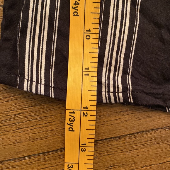 Thin Billabong elastic blouse. - Picture 11 of 11